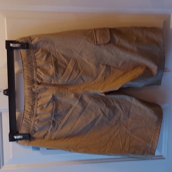 Boy's Tommy Hilfiger shorts - Picture 7 of 8